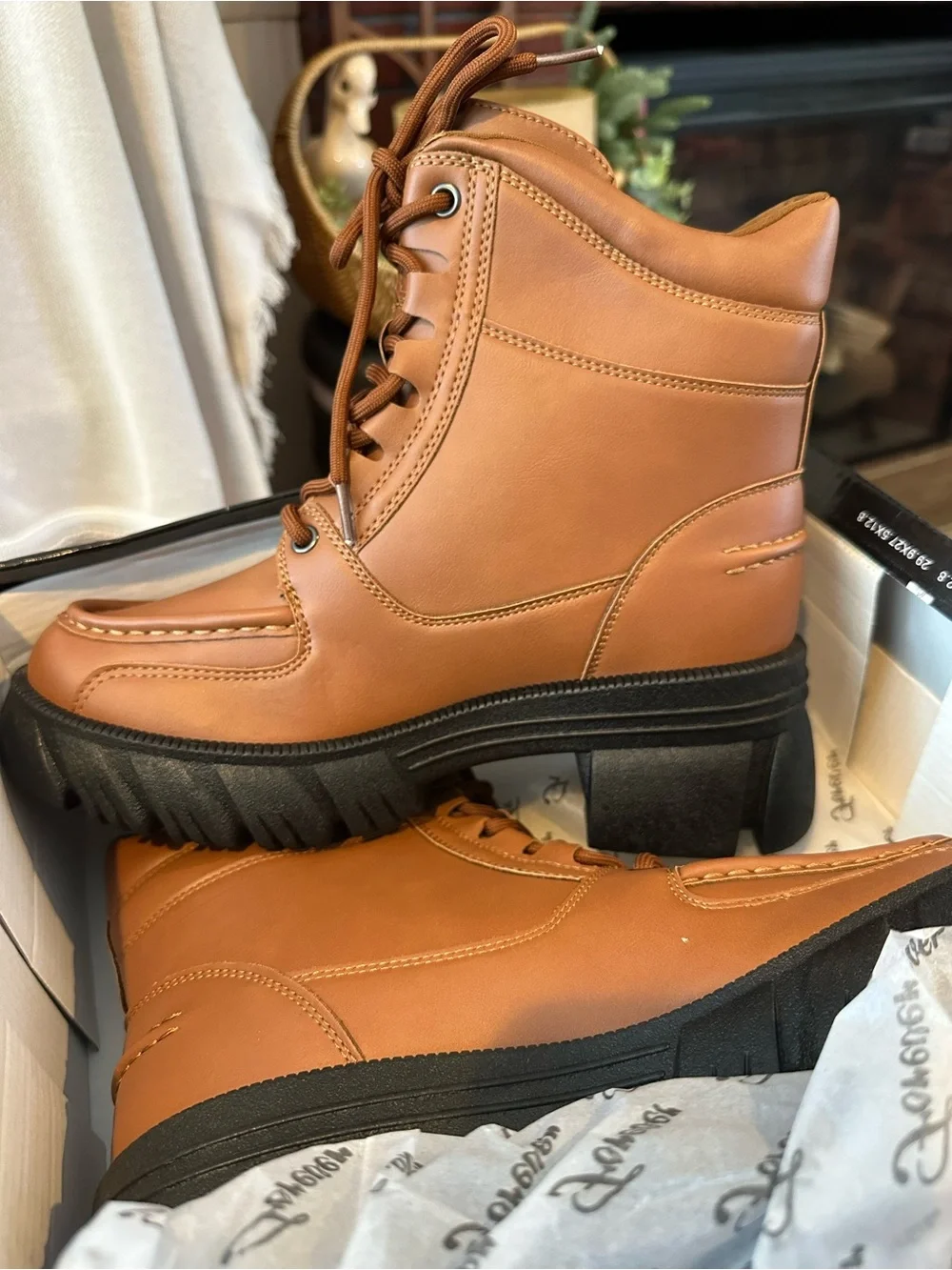 Women’s Chunky Lug Sole Lace-Up Boots - Tan 9